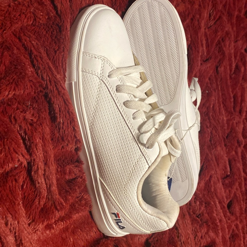 New with tags FILS WHITE FLAT